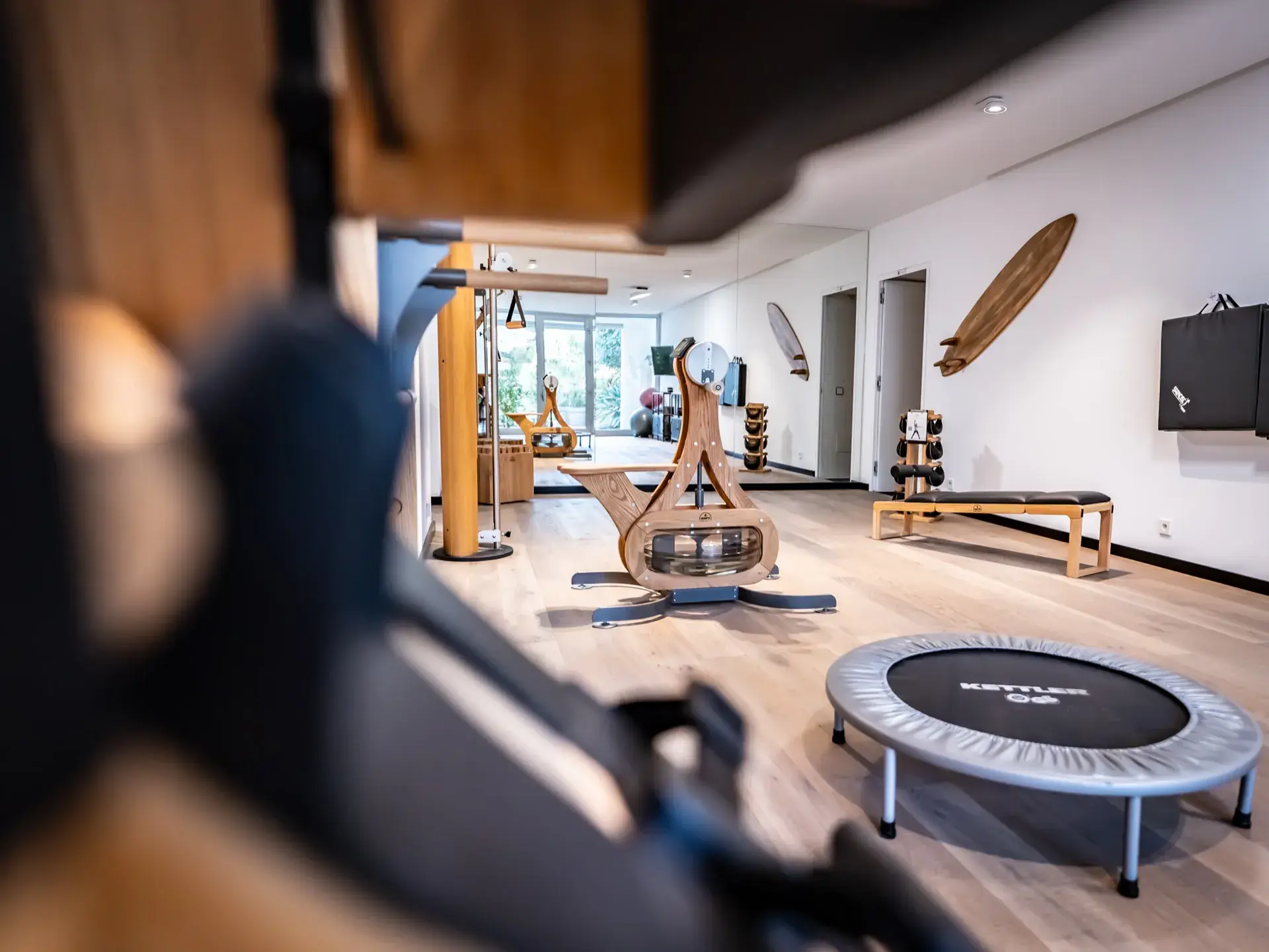 Espace sport avec haltères et machines - Villa Azaitu